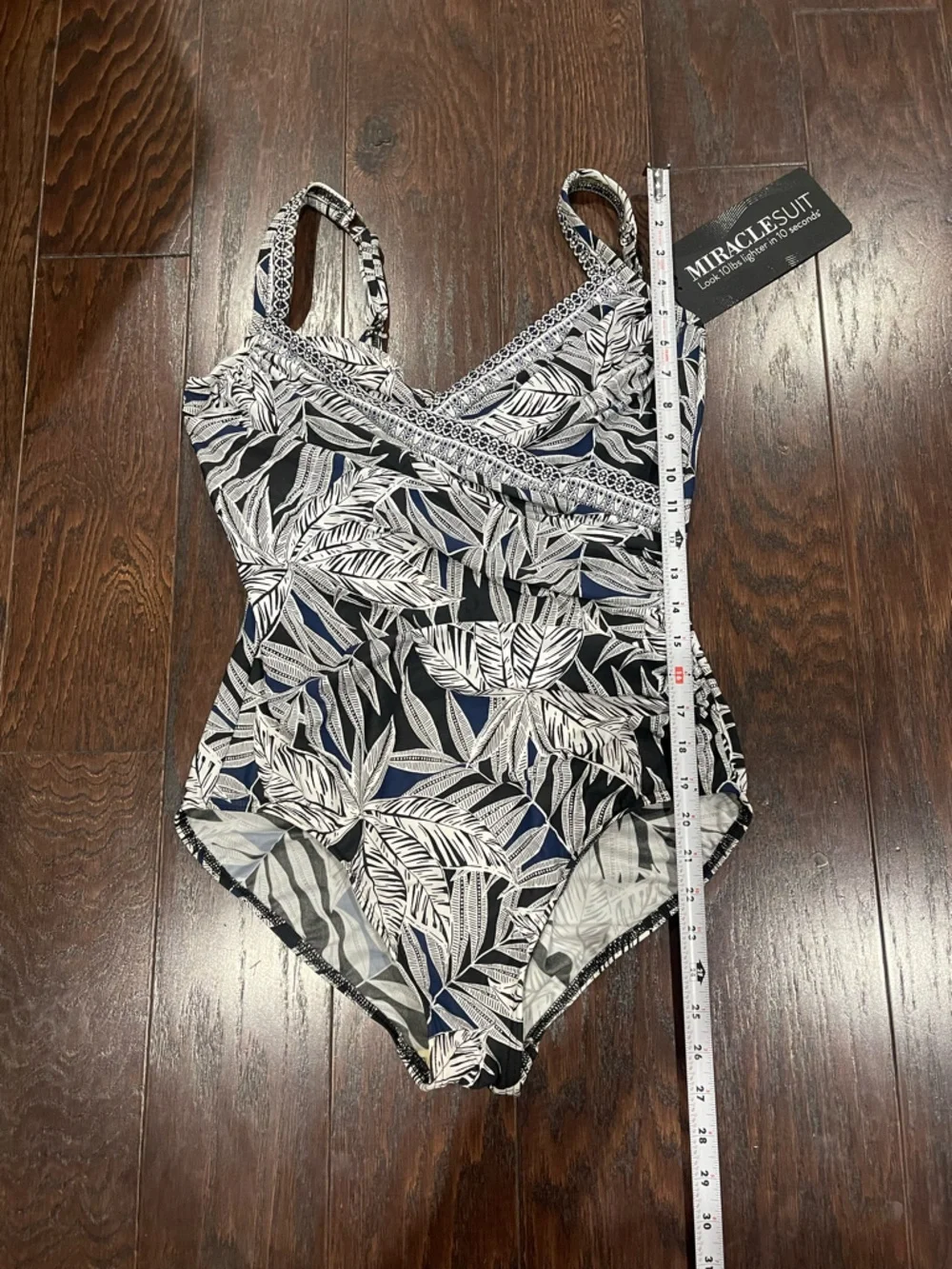 Miraclesuit  Seraphina One-Piece Tummy Control Swimsuit Black Women Size 14 NEW